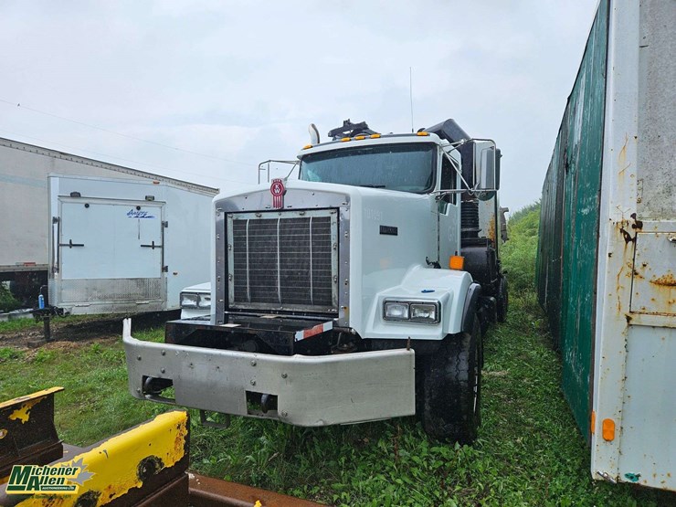 2012-kenworth-t800-image-1