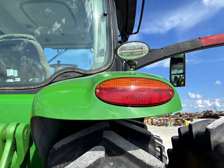 2018-john-deere-8370r-image-26