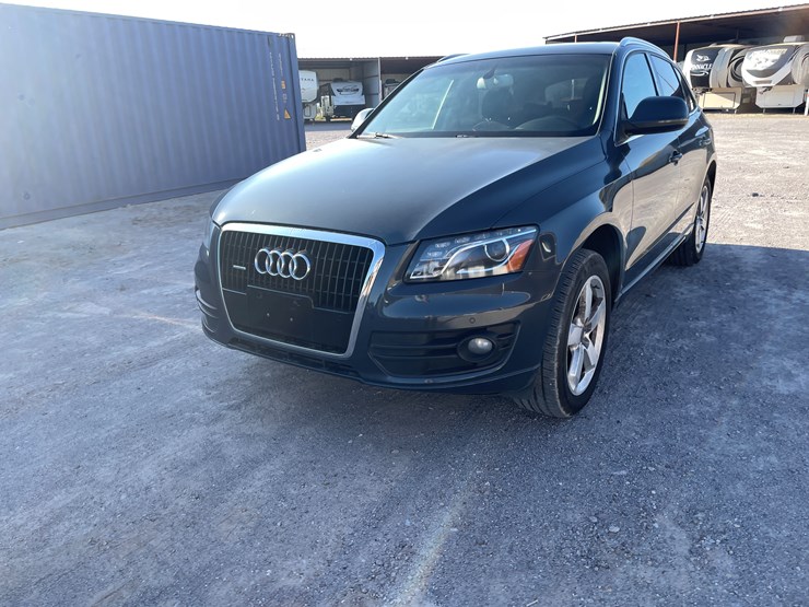 2010-audi-q5-image-8