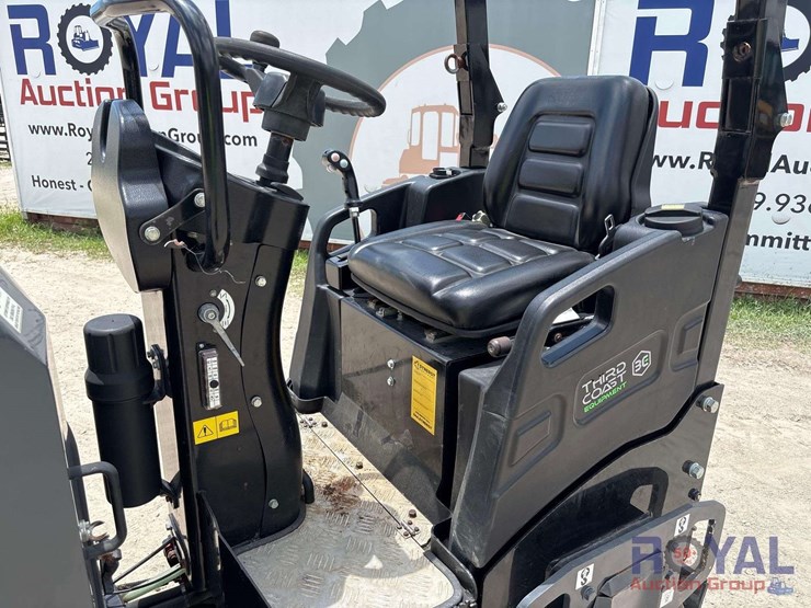 2023-third-coast-equipment-ra12h-vibratory-articulating-tandem-smooth-drum-roller-image-5
