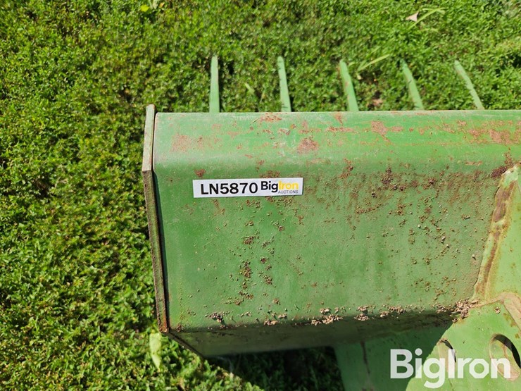 john-deere-158-image-11