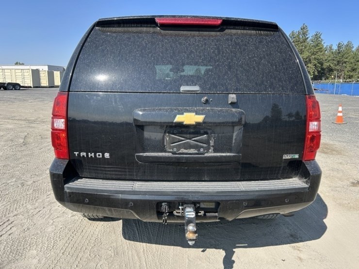 2012-chevrolet-tahoe-lt-image-4