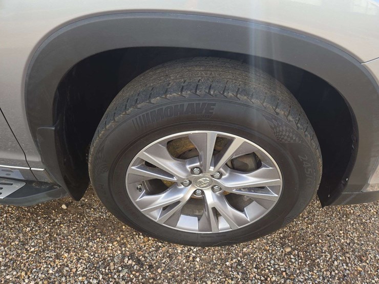 2014-toyota-highlander-image-7