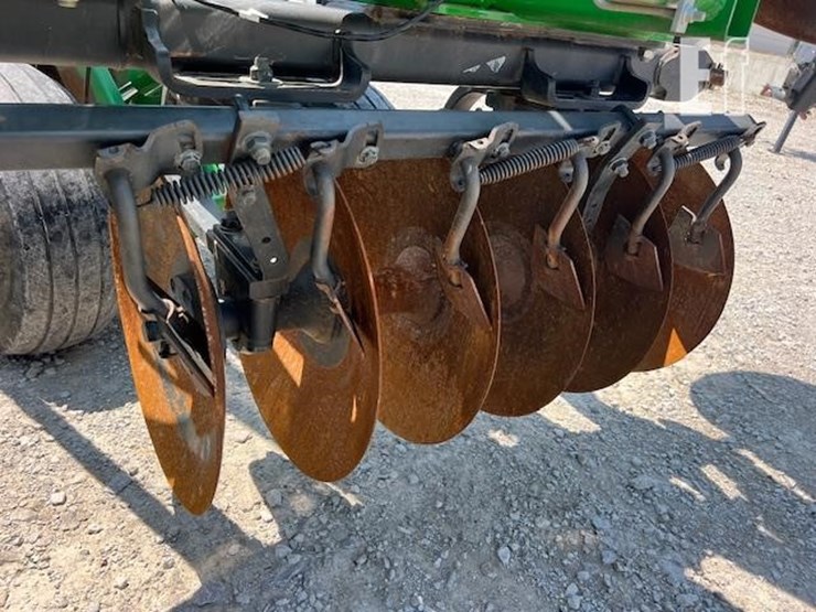2014-john-deere-2623-image-25