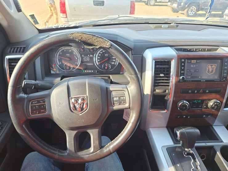 2012-ram-1500-laramie-image-14