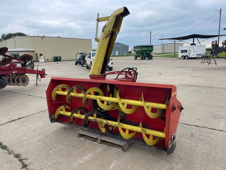 farm-king-960-8ft-snowblower-image-3