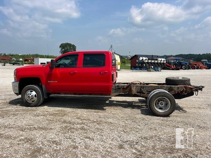 2018-chevrolet-silverado-3500hd-image-3
