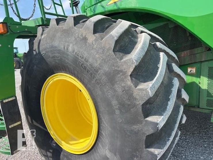 2014-john-deere-s680-image-42