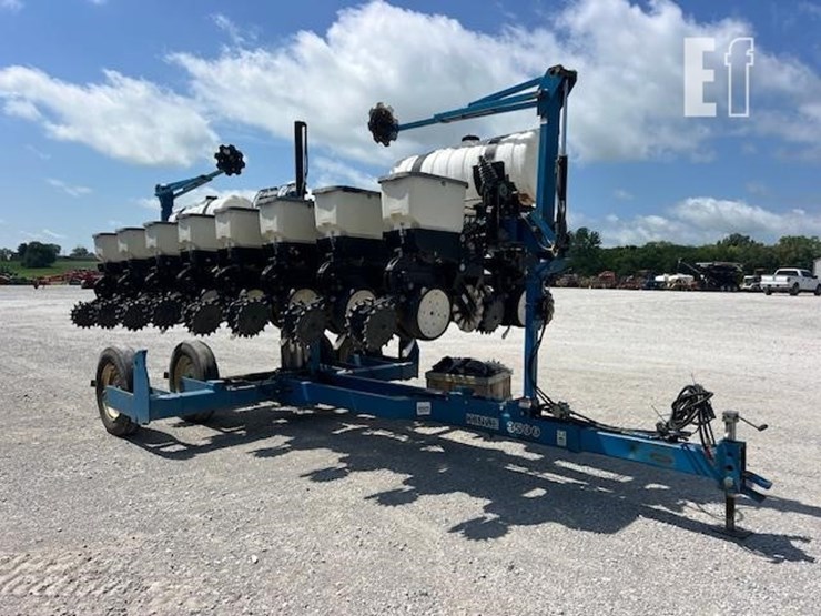 2001-kinze-3500-image-2