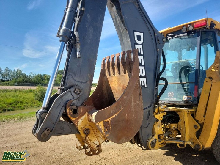 2011-deere-710j-image-38