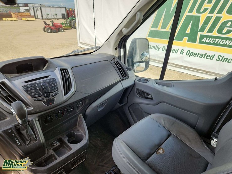 2019-ford-transit-image-17