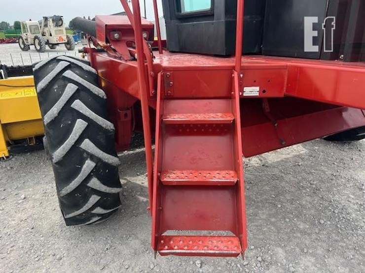 1995-new-holland-2450-image-28