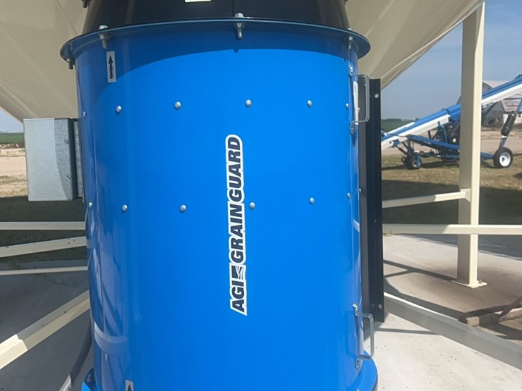 concept-7,500-bu.-hopper-bin-with-agi-grainguard-bin-fan,-10-hp-3-phase-electric-motor-image-30