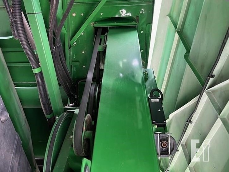 2014-john-deere-s670-image-34