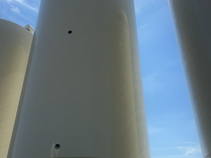 concept-7,500-bu.-hopper-bin,-equipped-with-bin-fan-with-3-phase-agi-grainguard-10-hp-electric-motor.-image-20