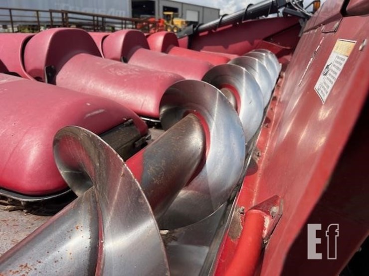 2011-case-ih-3412-image-30