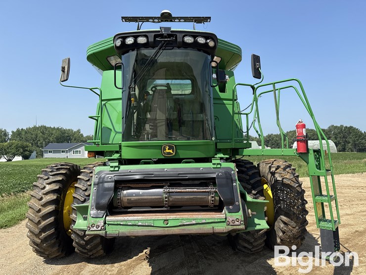 2009-john-deere-9770-sts-image-2