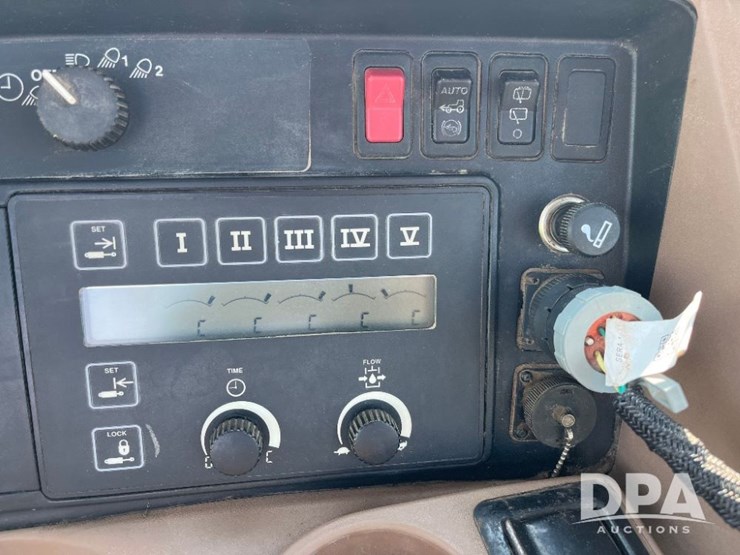 2004-john-deere-8520-image-67