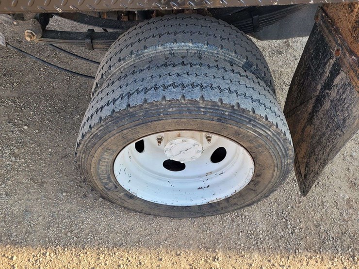 2018-ford-f550-image-18