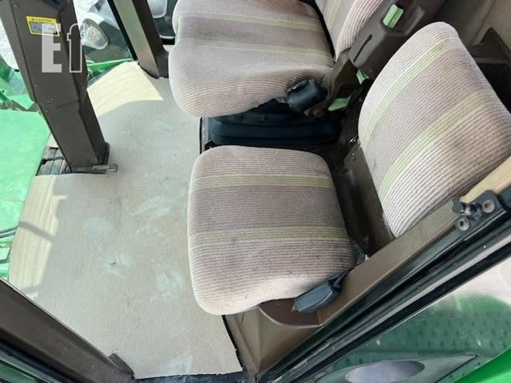 2011-john-deere-r450-image-43