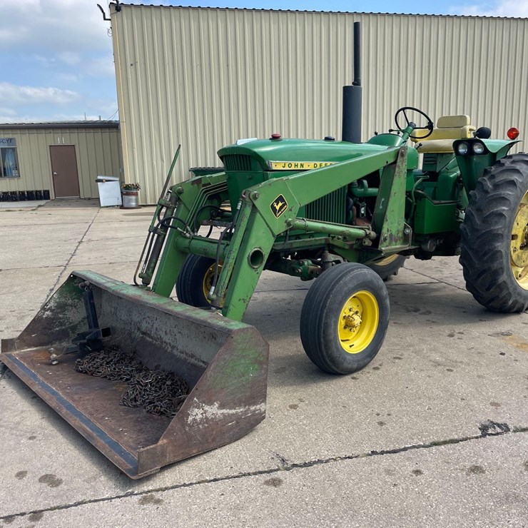 JOHN DEERE 3020