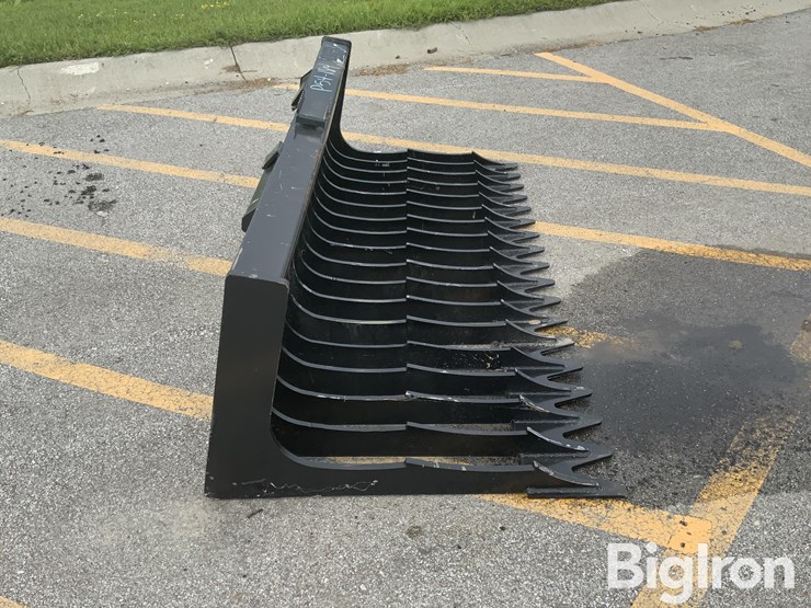 2025-kit-containers-qt-sb-l76-v3-76"-skid-steer-skeleton-bucket-image-4