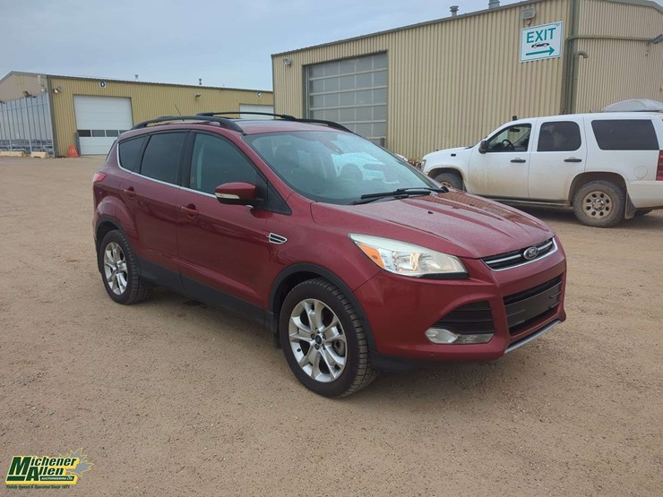 2013-ford-escape-sel-image-2