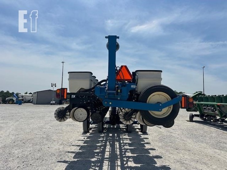 2011-kinze-3660-image-4