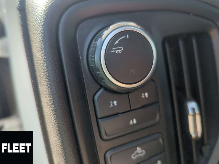 2020-chevrolet-silverado-2500hd-image-10