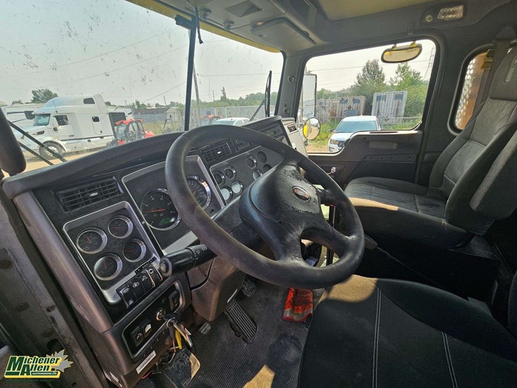 2009-kenworth-t800-image-10