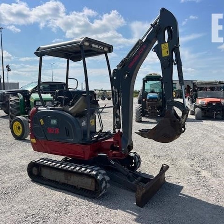 TAKEUCHI TB216