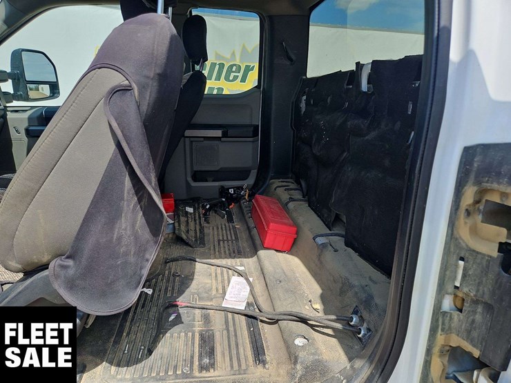 2020-ford-f350-image-15
