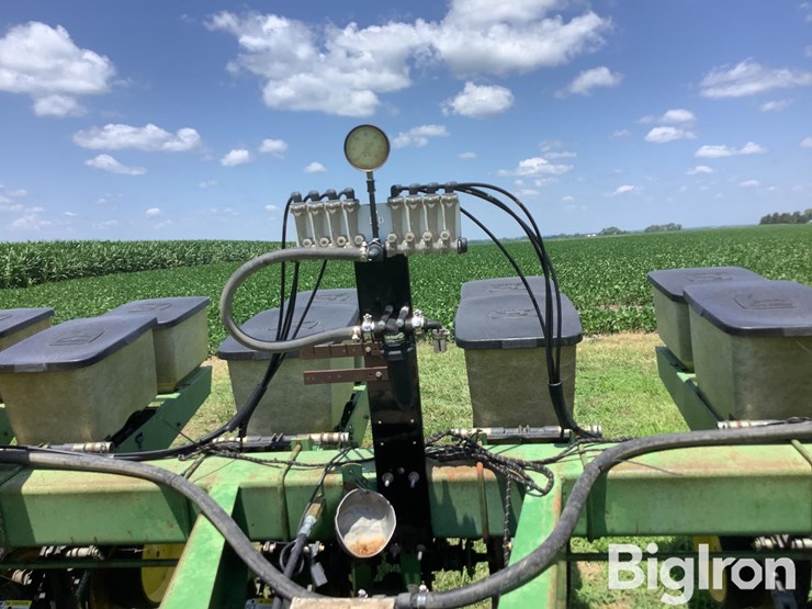john-deere-7000-image-13