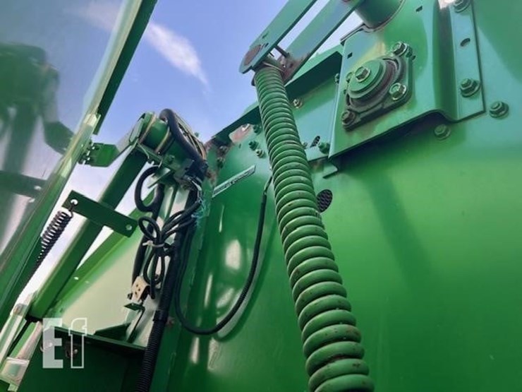 2006-john-deere-567-image-20