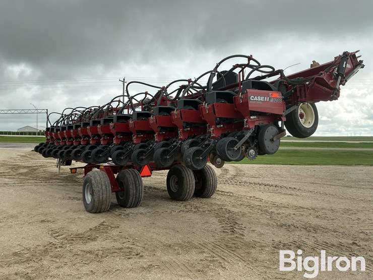 2011-case-ih-1240-image-7