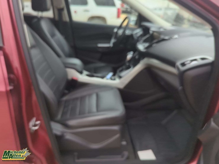 2013-ford-escape-sel-image-16