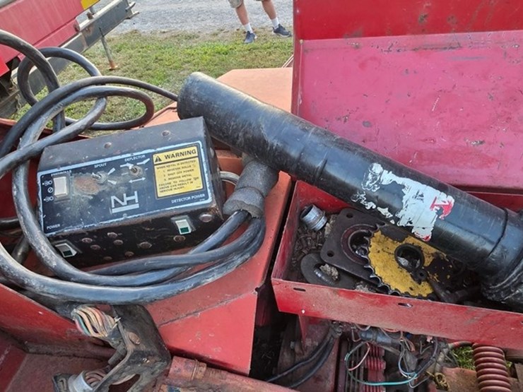 new-holland-900-image-17