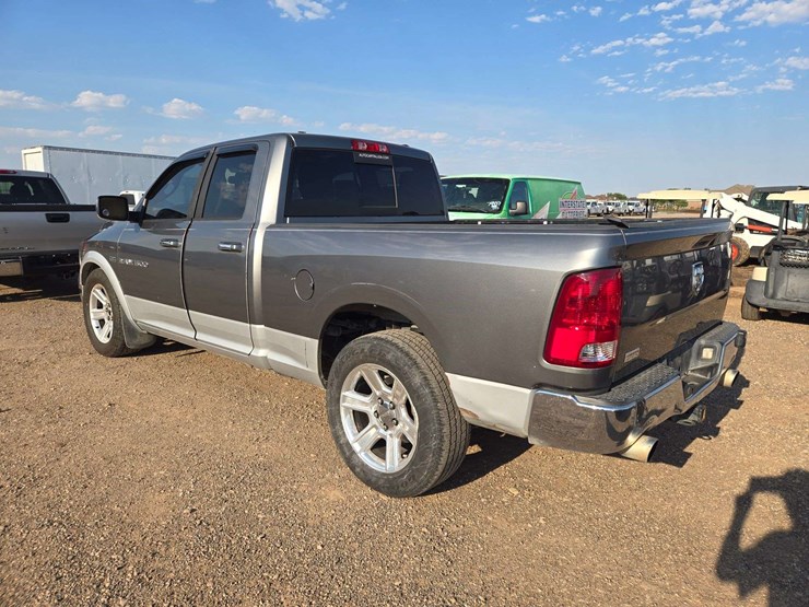 2012-ram-1500-laramie-image-4