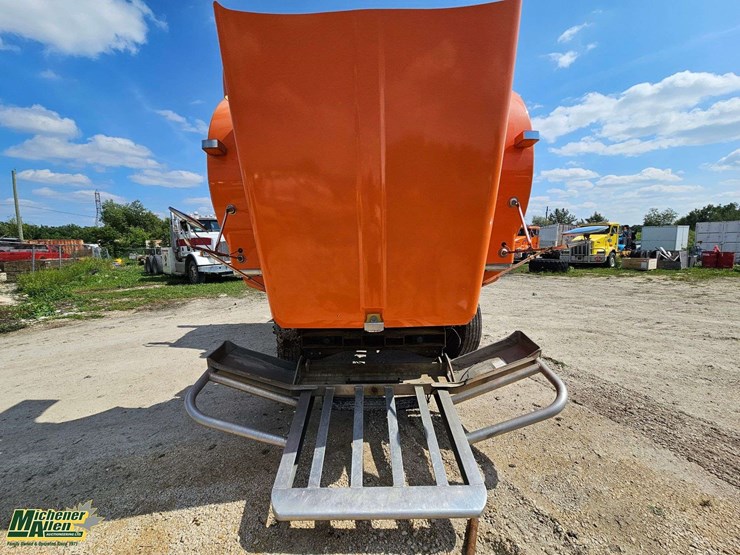 2010-kenworth-t800-image-31