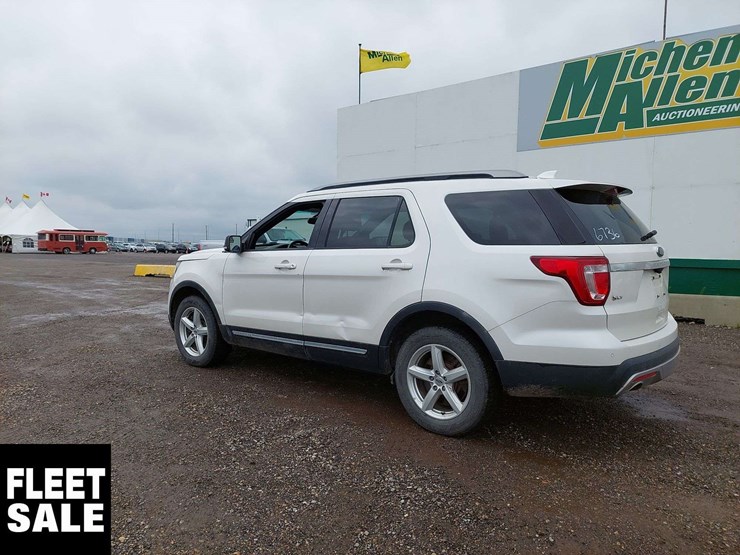 2016-ford-explorer-xlt-image-3