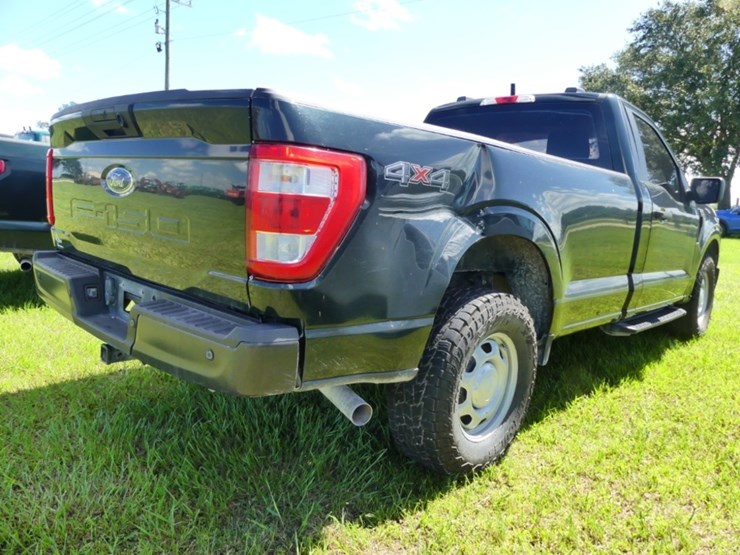 2021-ford-f150-xl-image-3