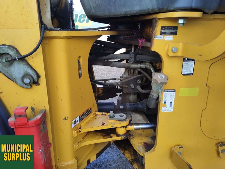 2017-deere-724k-image-20