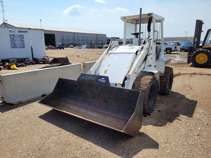 bobcat-2410-image-1