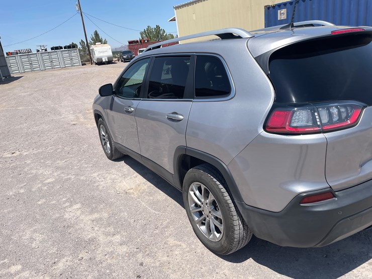 2019-jeep-cherokee-image-7