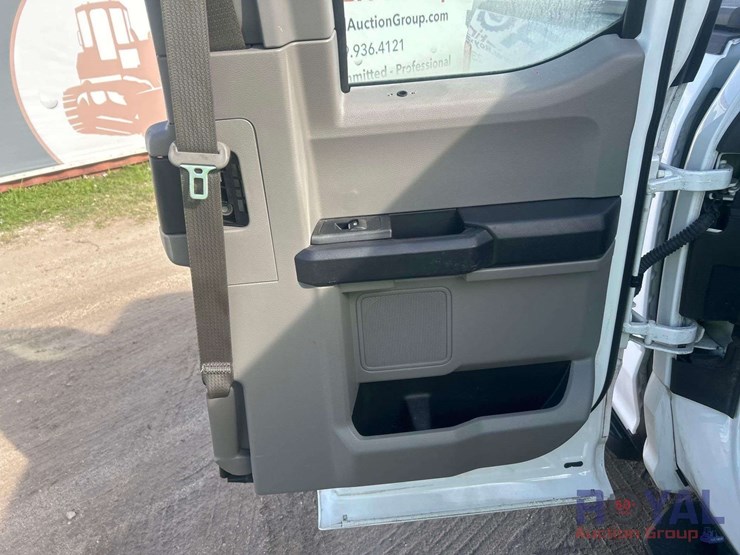 2017-ford-f150-image-27