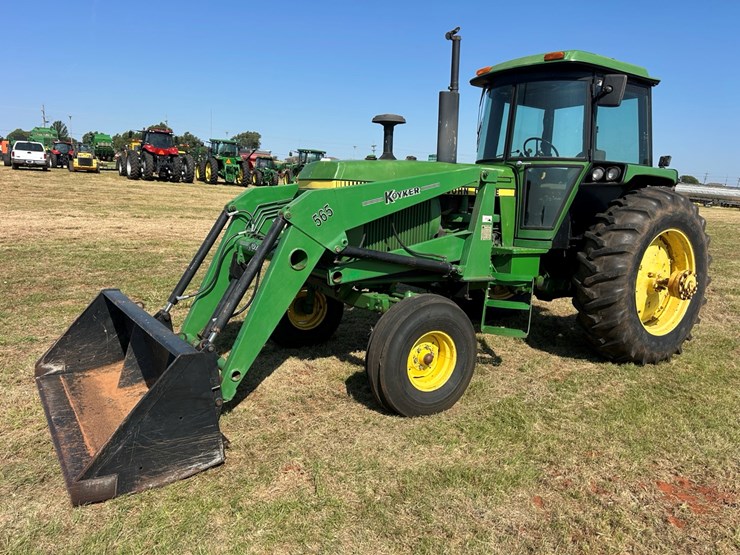 john-deere-4240-image-27