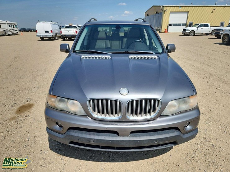 2005-bmw-x5-image-24