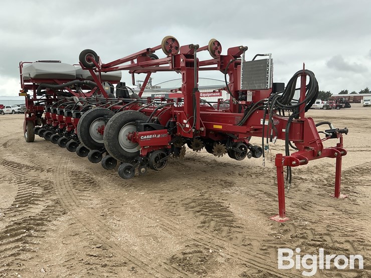2012-case-ih-1250-image-3