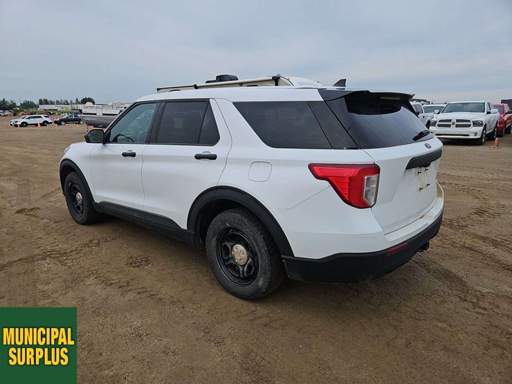 2020-ford-explorer-image-3