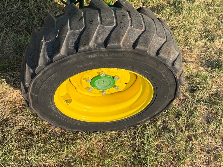 john-deere-4052r-image-4